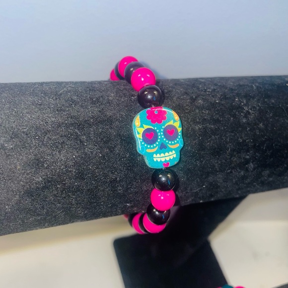 Jewelry - Handmade Sugar Skull Charm Bracelet – Pink & Black Glass Beads